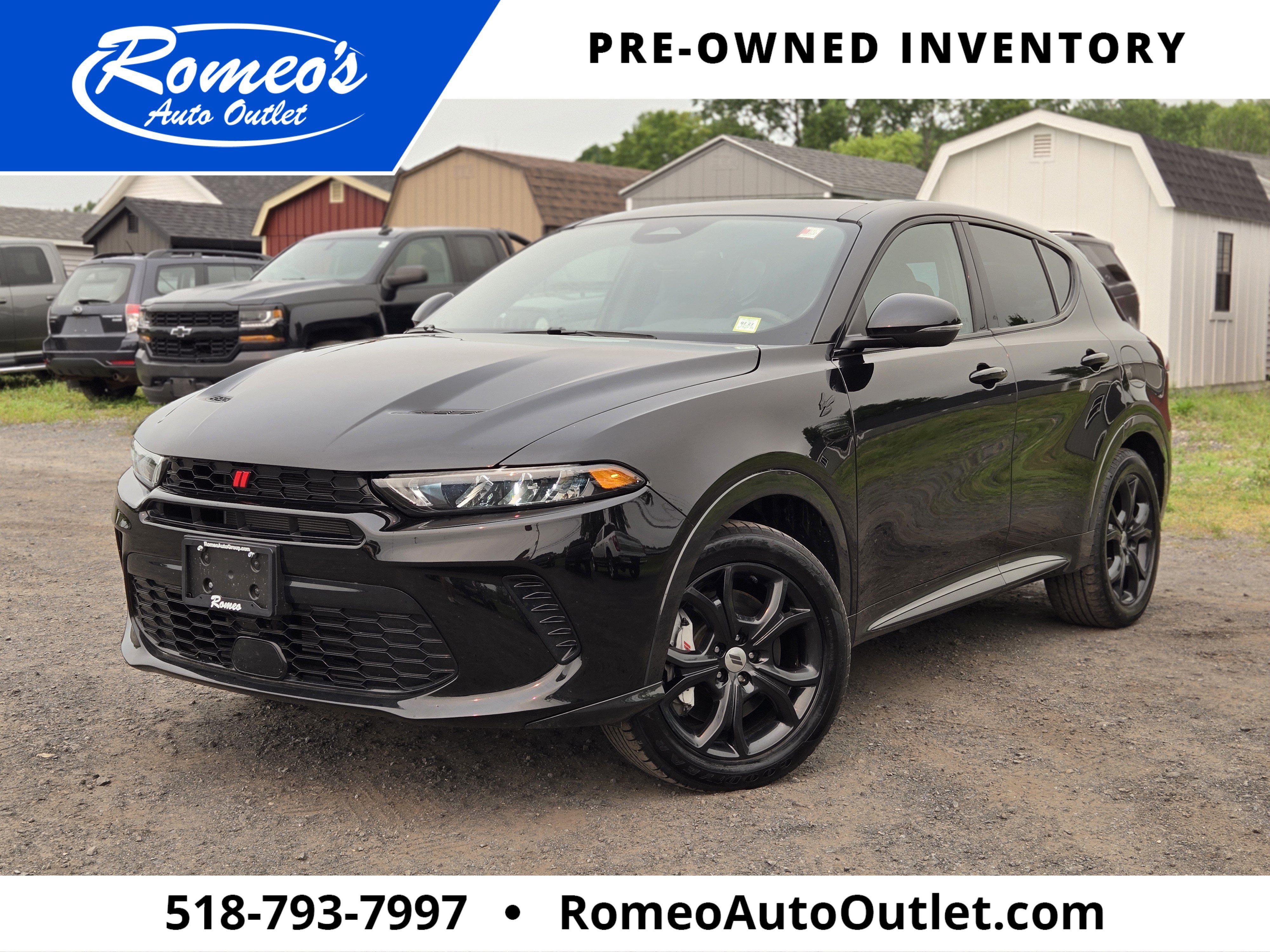 2024 Dodge Hornet R/T Plus in 8 Ball — front three-quarter view
